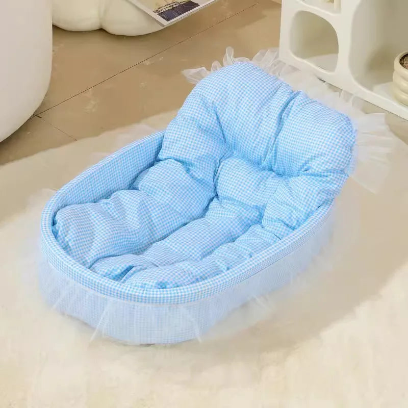 Lace-Trimmed Pet Princess Bed