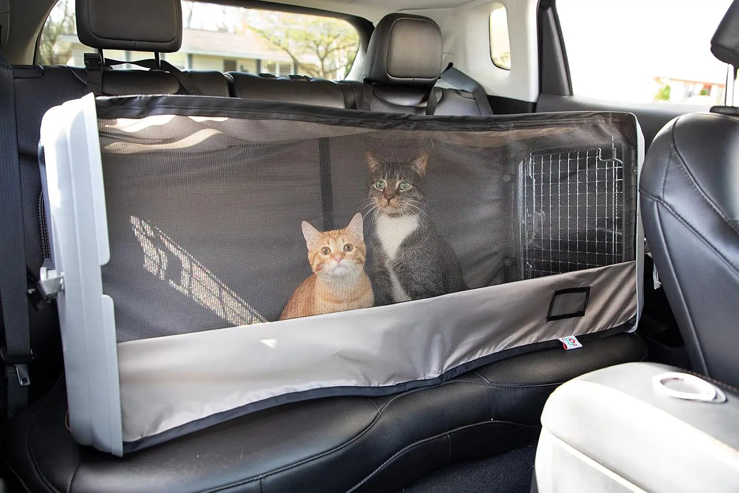 Large open kennel, Travel