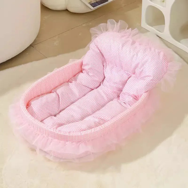 Lace-Trimmed Pet Princess Bed