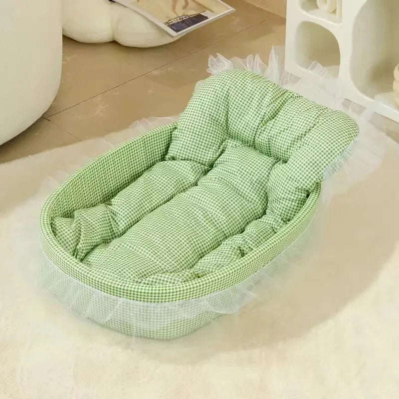 Lace-Trimmed Pet Princess Bed